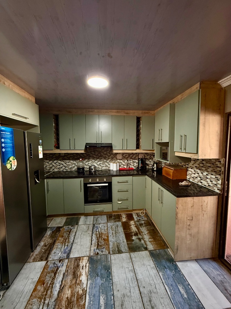 3 Bedroom Property for Sale in Wallacedene Western Cape